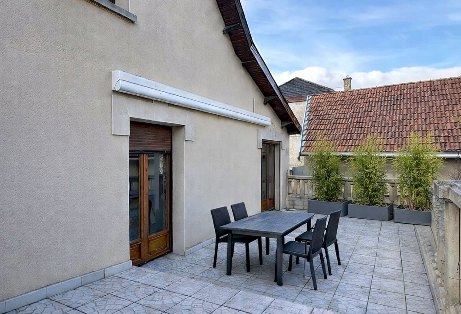 Vente Maison/villa 10 pièces — photo 1