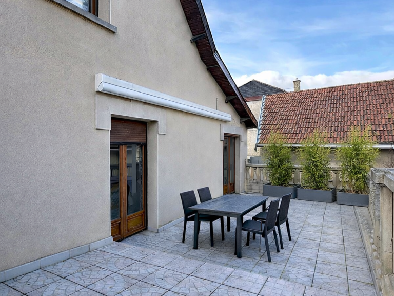 Vente Maison/villa 10 pièces — photo 1