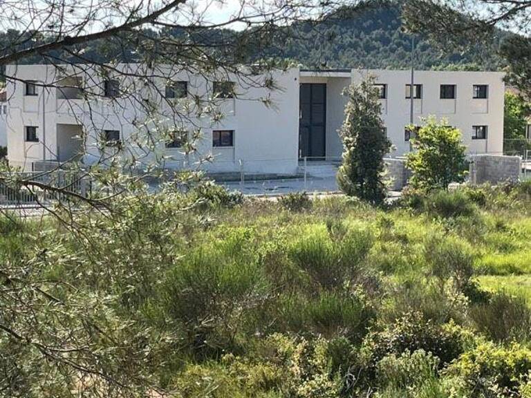 Vente Local d'activités 800 m&sup2; — photo 1