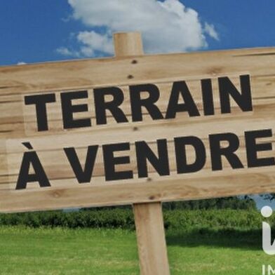 Terrain  617000 €