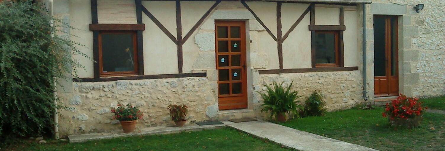 Maison 12 Pièces 430 m² à vendre à Bonneville-et-Saint-Avit-de-Fumadières (24230)