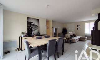 Maison 5 Pièces 128 m² à louer à Saint-Péravy-la-Colombe (45310)