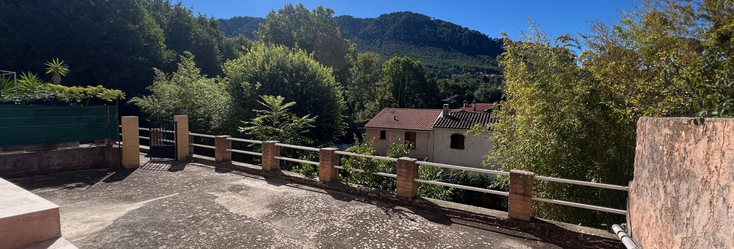 Appartement 2 Pièces 79 m² à vendre à Le Revest-les-Eaux (83200)