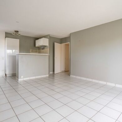 Appartement 3 pièces 241960 €