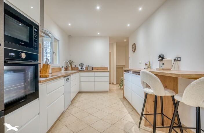 Contemporaine de 6 pièces principales — photo 2