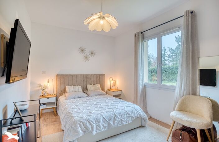 Contemporaine de 6 pièces principales — photo 4