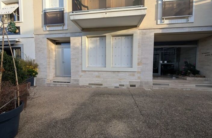 Vente appartement 2 pièces 64 m² La Châtre (36400) — photo 2