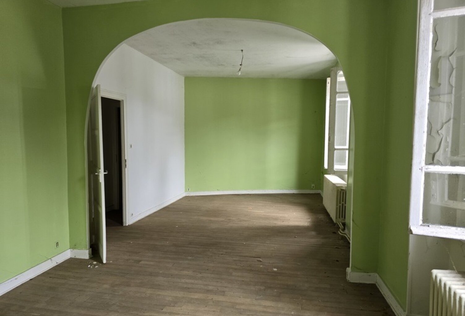 Maison de bourg de 14 pièces principales — photo 1