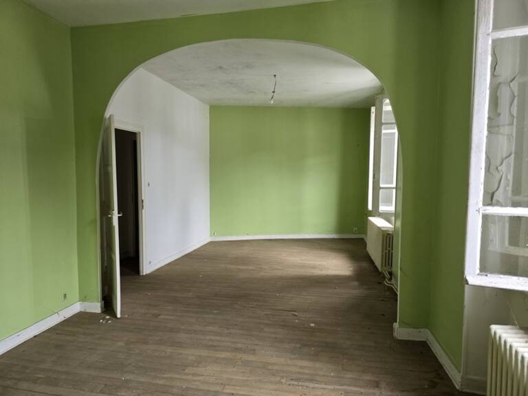 Maison de bourg de 14 pièces principales — photo 1