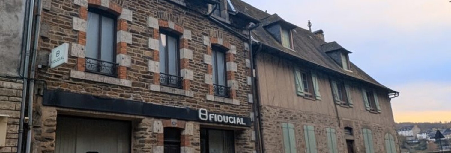 Immeuble   m² à vendre à Uzerche (19140)