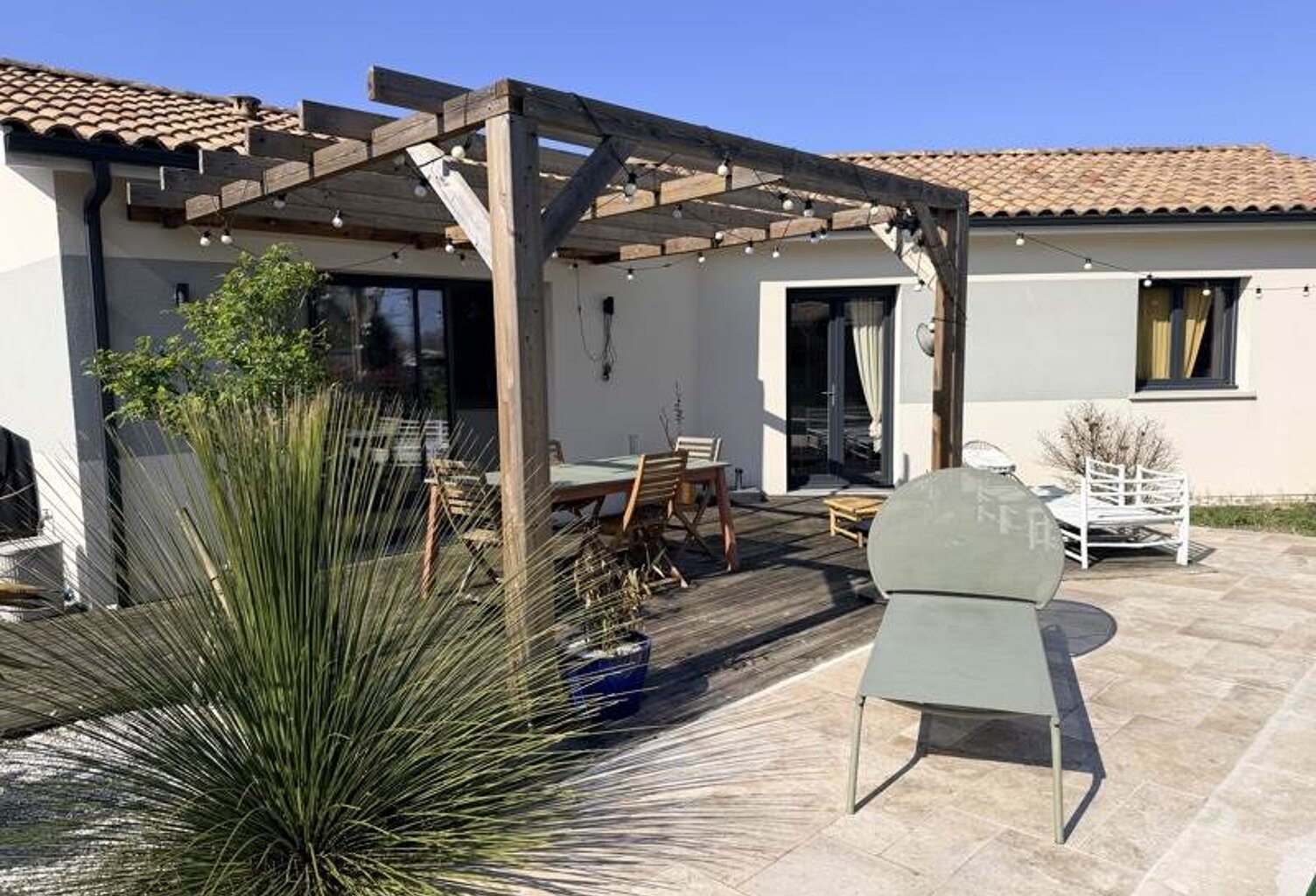Contemporaine de 5 pièces principales — photo 1