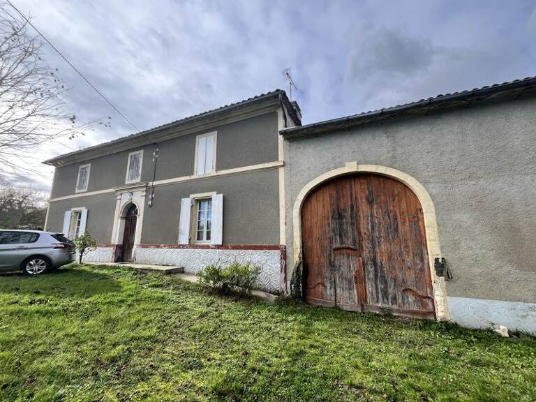 Maison en pierre de 5 pièces principales — photo 1