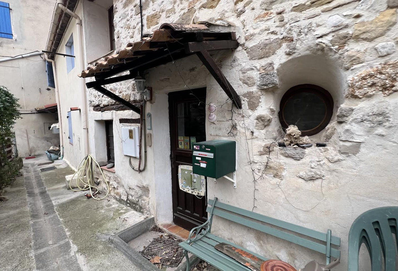 A vendre Grande maison de village  à Puyloubier, 29 pièces, 7 chambres — photo 1