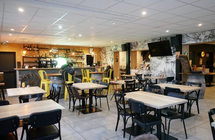 Hôtel et restaurant à la vente - Murs commerciaux et fonds — photo 4