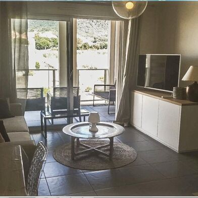Appartement 2 pièces 833 €
