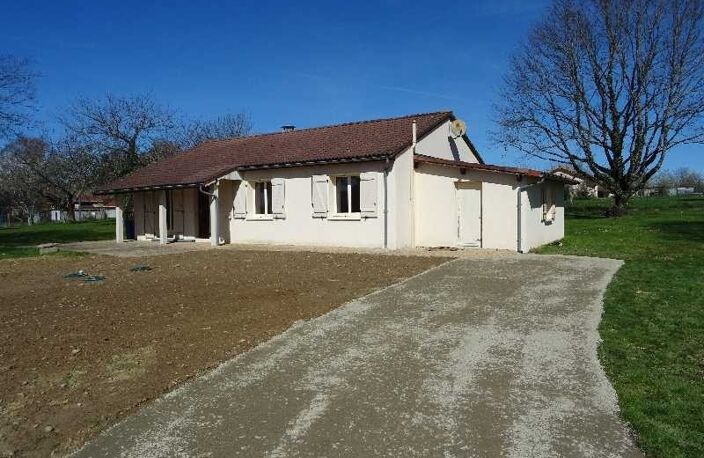 A VERNEUIL SUR VIENNE MAISON DE PLAIN PIED DE 95 M² 3 BELLES CHAMBRES SUR 1509 M² DE TERRAIN — photo 4
