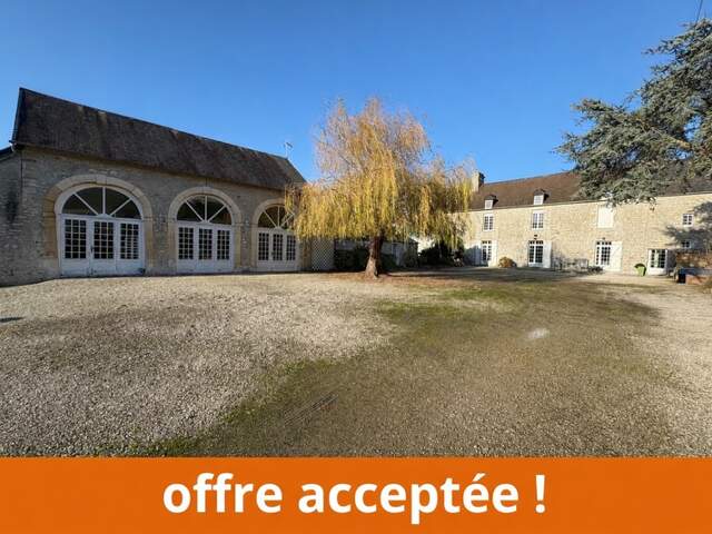 Propriété d’exception en pierre – 316 m² habitables – Nouveauté sur le marché – Idéale pour projet professionnel ou grande demeure familiale CARENTAN (50) — photo du bien