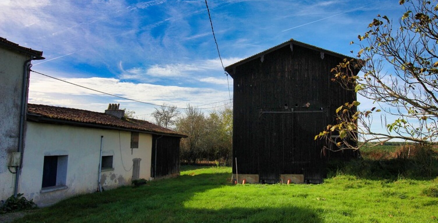 Maison en pierre à rénover – Aillas — photo 1