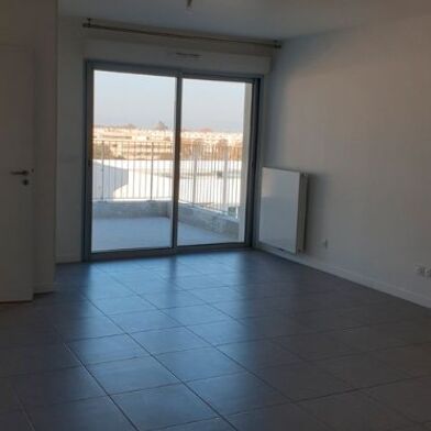 Appartement 3 pièces 930 €