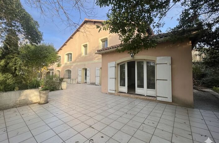 Nîmes, quartier Route de Sauve, maison dominante 199m² sur 1300m, 3chs + P2 indépendant — photo 2