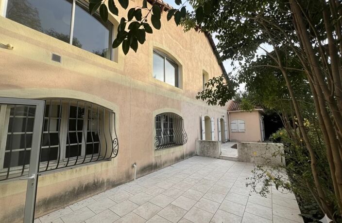 Nîmes, quartier Route de Sauve, maison dominante 199m² sur 1300m, 3chs + P2 indépendant — photo 3