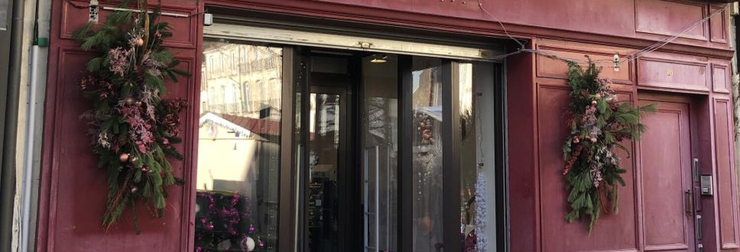 Commerce  76 m² à louer à Rochefort (17300)