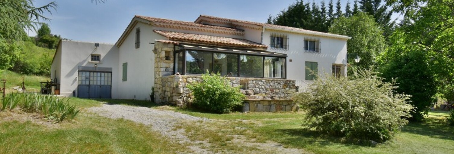 Maison 8 Pièces 210 m² à vendre à Saint-Geniez (04200)