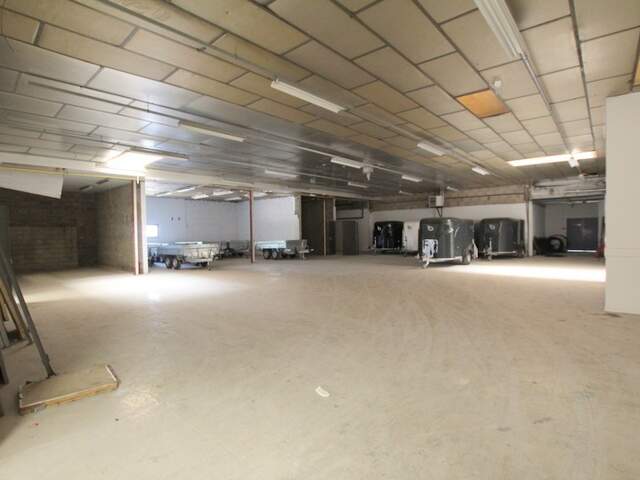 Dpt Saône et Loire (71), à louer proche de CHALON SUR SAONE Entrepôts et Bureaux de 285 m² — photo du bien