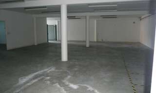 Commerce 8 Pièces 366 m² à louer à Châteaubernard (16100)