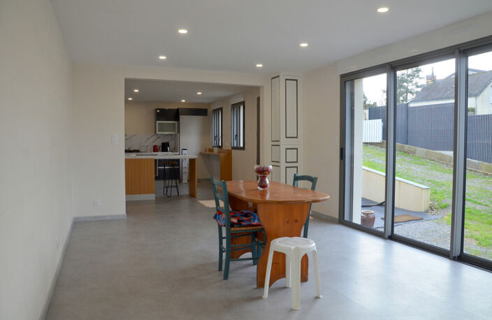Maison 4 pièces - SAINT JULIEN DE VOUVANTES (44) — photo 2