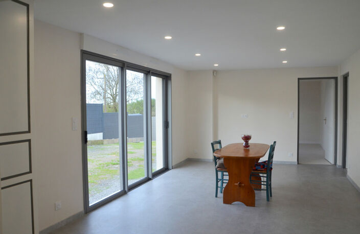 Maison 4 pièces - SAINT JULIEN DE VOUVANTES (44) — photo 5