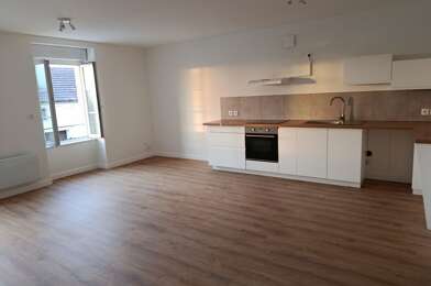 Appartement 4 pièces 745 €