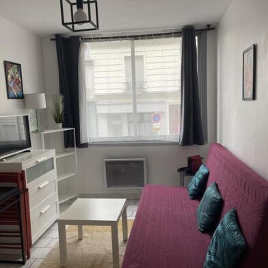 Appartement 1 pièces 900 €