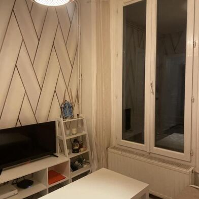 Appartement 3 pièces 907 €