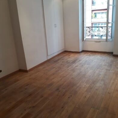 Appartement 1 pièces 900 €
