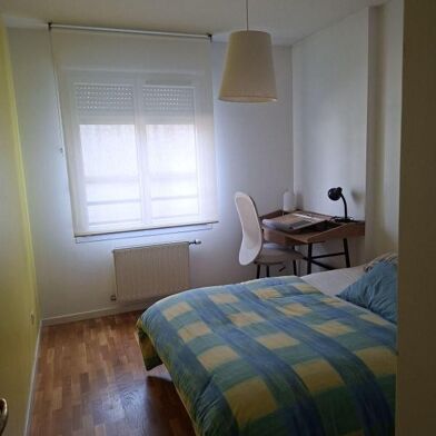 Appartement 1 pièces 700 €