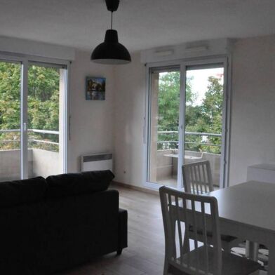 Appartement 2 pièces 810 €