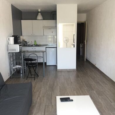 Appartement 1 pièces 700 €