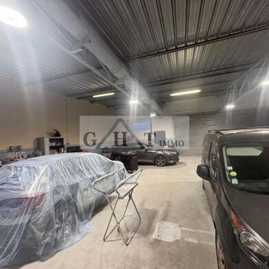 Local industriel  2700 €