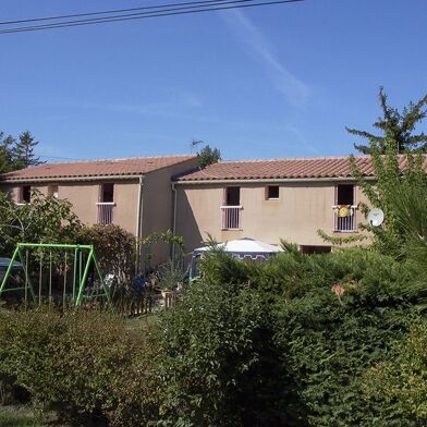 Appartement 5 pièces 726 €