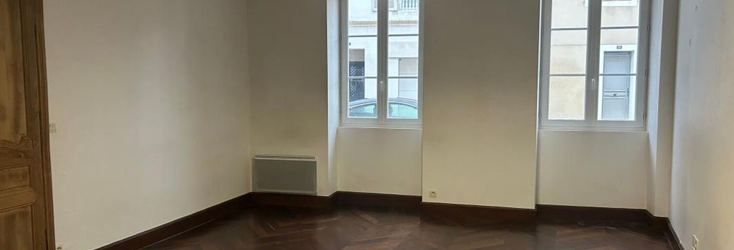 property.type.service   m² à louer à Saint-Sever (40500)