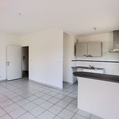 Appartement 3 pièces 860 €