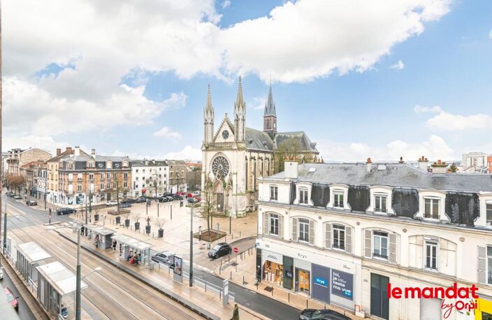 À Vendre 2 Chambres Étudiante et Parking en Centre-Ville de Reims — photo 2