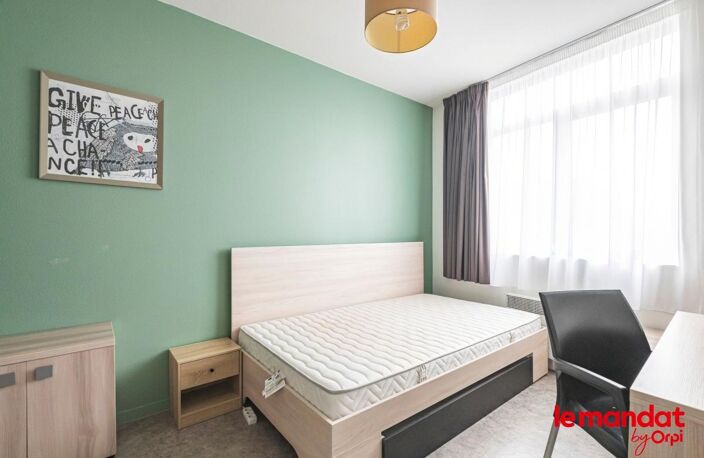 À Vendre 2 Chambres Étudiante et Parking en Centre-Ville de Reims — photo 4