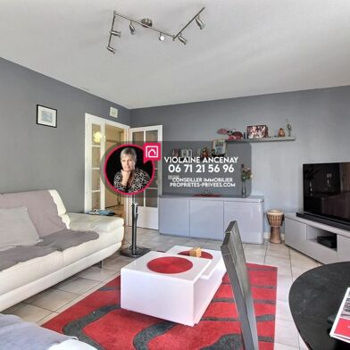 Appartement 4 pièces 956 €