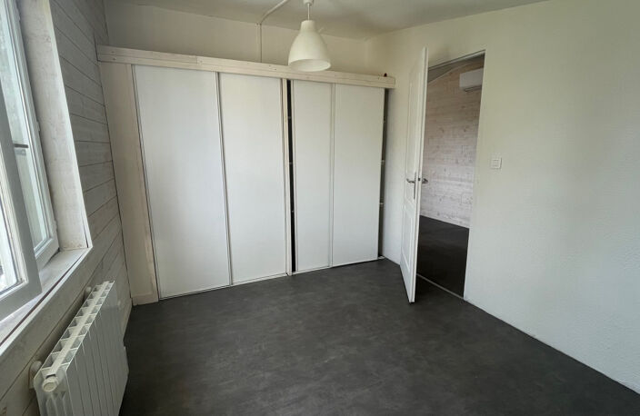 Location appartement 2 pièces 39 m² à Vernet (31810) — photo 4