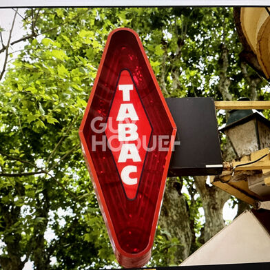 Commerce  143000 €