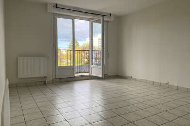 Appartement 3 pièces 756 €
