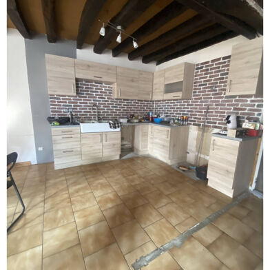 Maison 4 pièces 890 €