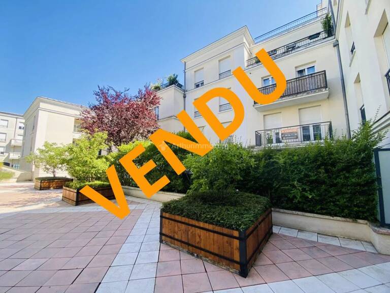 À vendre – Appartement 2 pièces avec balcon – Proximité Vallée Shopping — photo 1